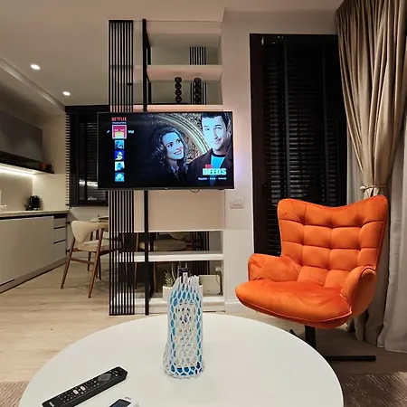 Center Easy_luxury Apartmán *